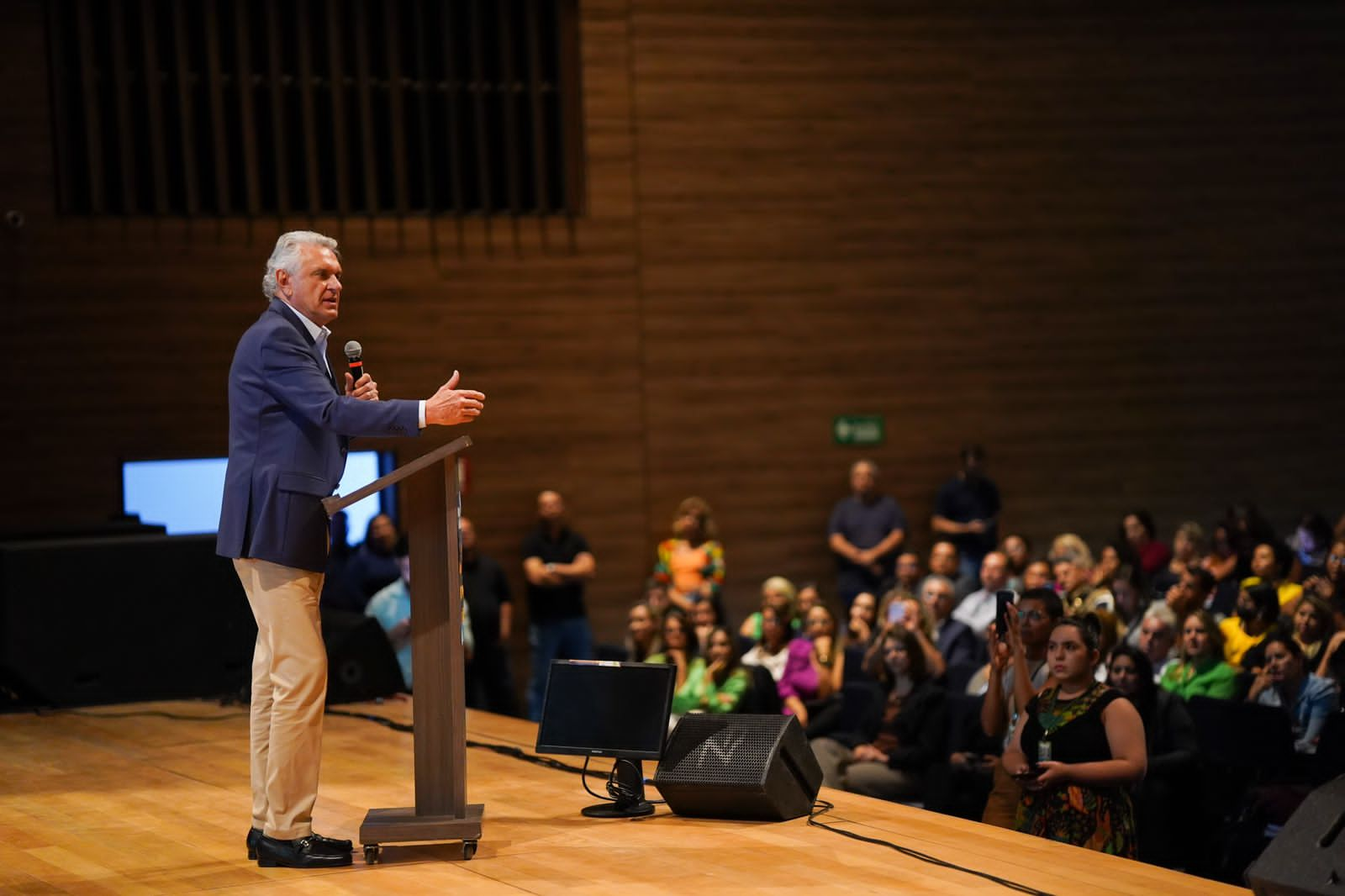 Governador Ronaldo Caiado durante o 3º Encontro de Gestores da Rede Estadual de Educação, realizado em fevereiro: foco em valorização dos servidores