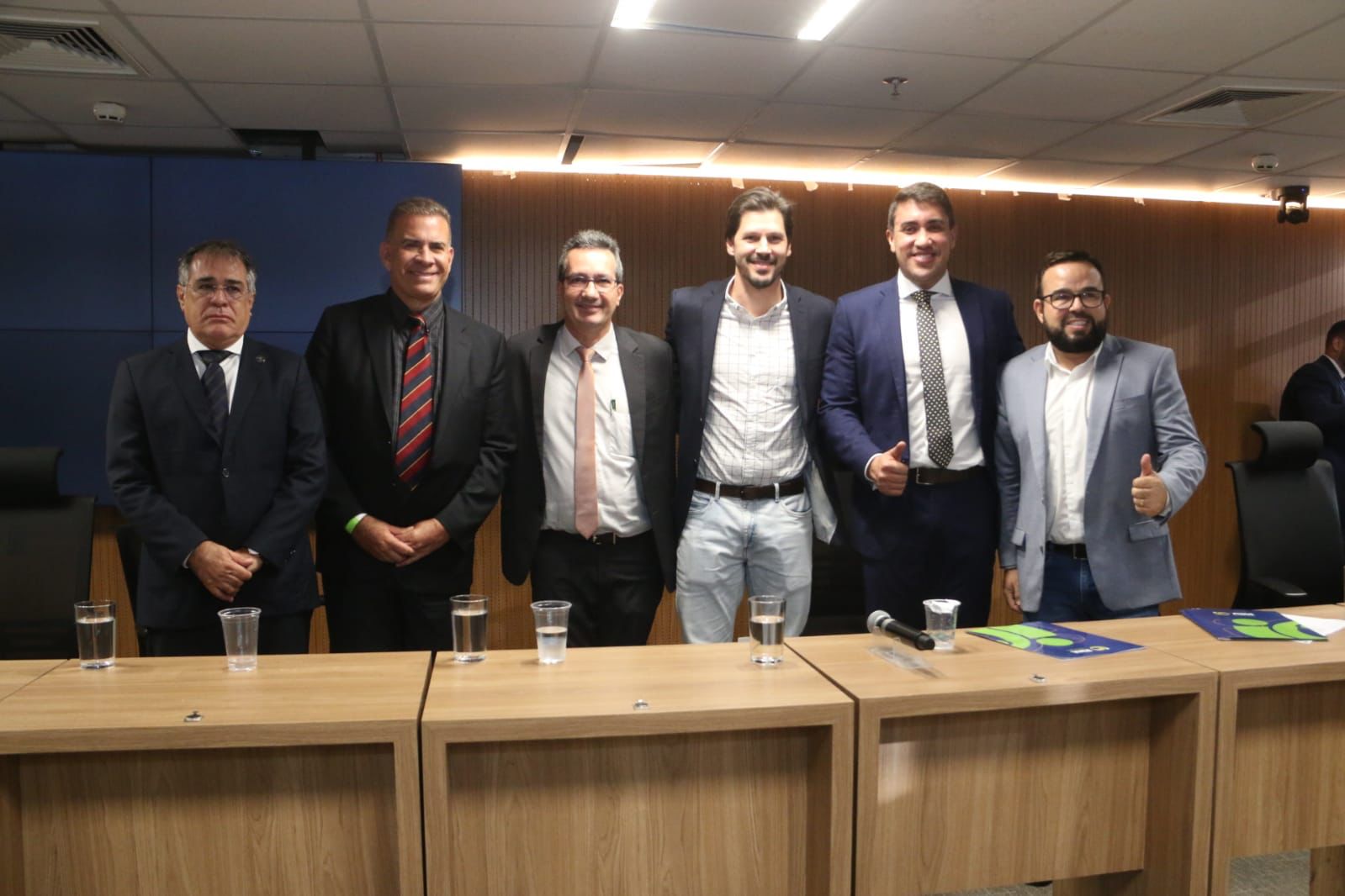 O vice-governador Daniel Vilela participa da cerimônia de recondução do prefeito de Campos Verdes, Haroldo Naves, à presidência da Federação Goiana dos Municípios (FGM)