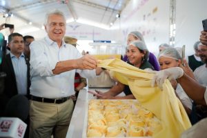 Em Trindade, Ronaldo Caiado inaugura Centro de Apoio aos Romeiros e assina ordem de serviço para construção de um viaduto na Capital da Fé 